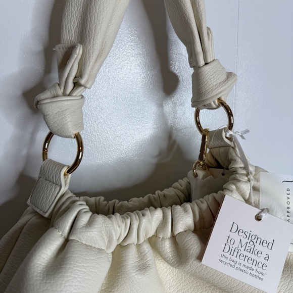 Anthropologie - Mali + Lili Nala Scrunched Faux Leather Bag Ivory Crossbody NWT - Picture 6 of 13